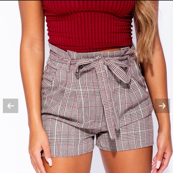 Final sale! ๐HP๐ high waisted self belt shorts - Picture 4 of 5